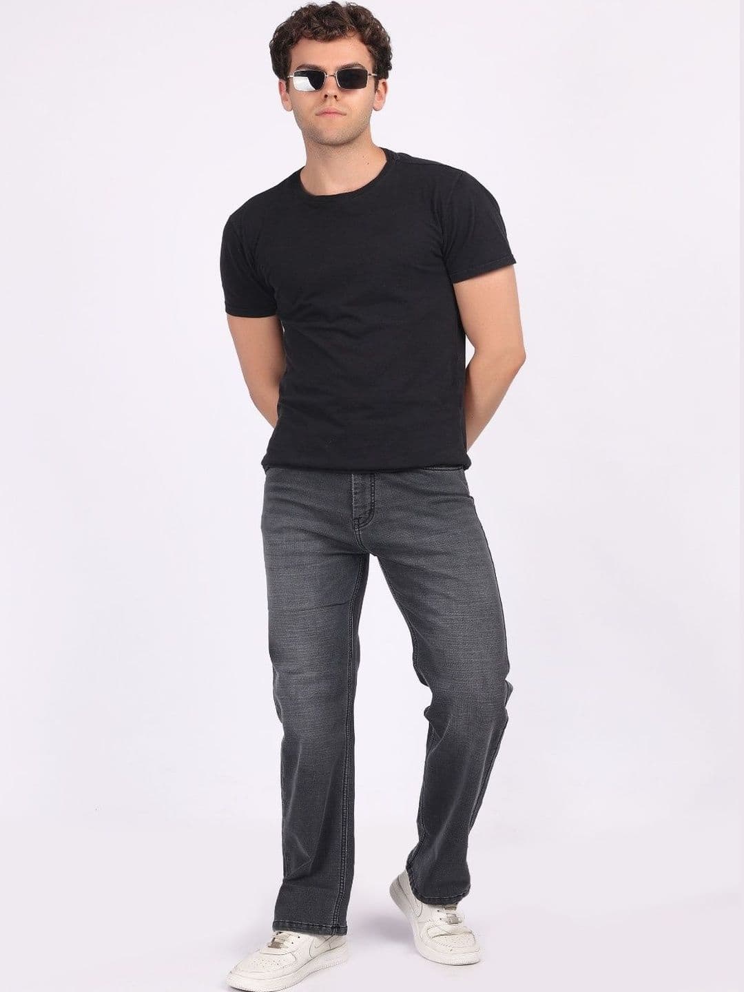 Zyker jeans co Men Bootilicious Low-Rise Light Fade Jeans - view 1