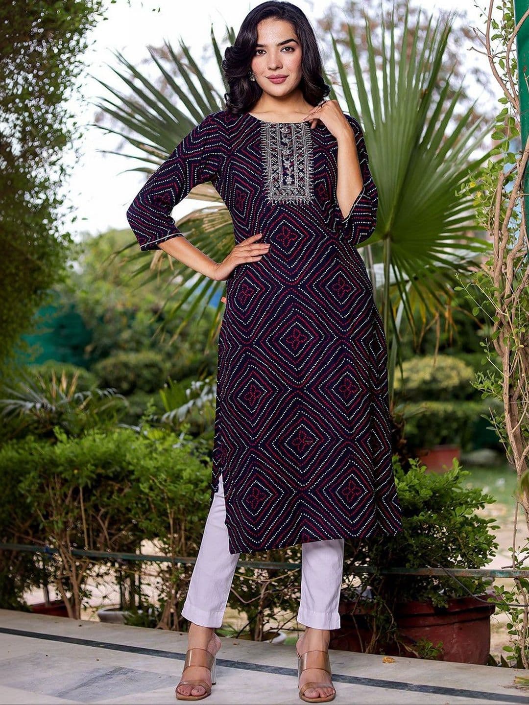 Sangria Women Ethnic Motifs Printed Thread Work Kurta - view 1