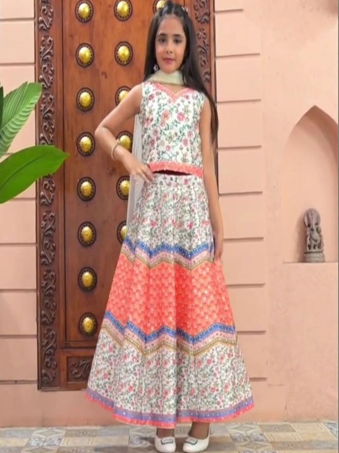KL9KIDS Girls Printed Mirror Work Tie and Dye Ready to Wear Lehenga & Blouse With Dupatta - view 1
