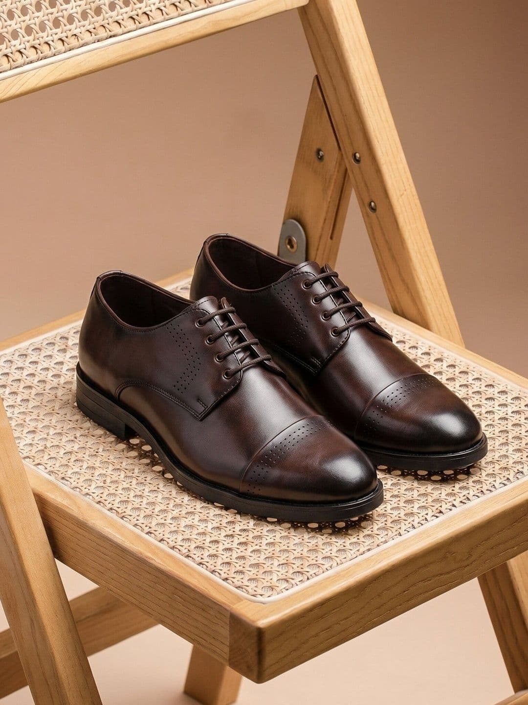 INVICTUS Men Textured Pointed Toe Lace-Ups Oxfords Formal Shoes - view 1