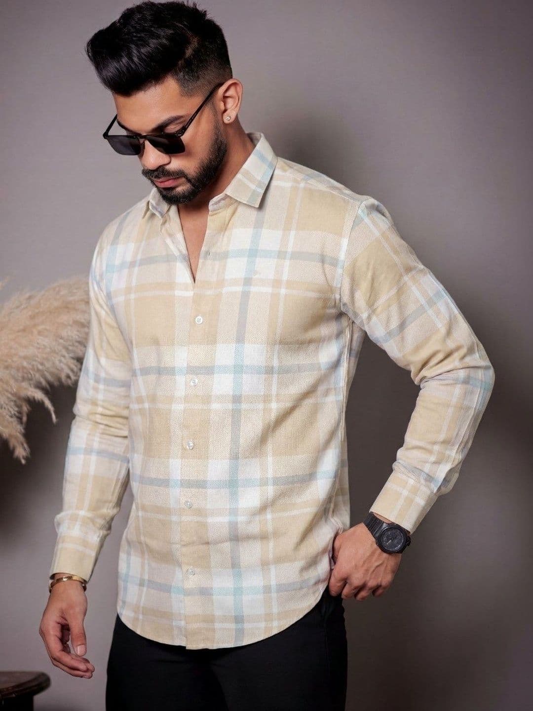 VELKYNOX Men Comfort Slim Fit Checked Casual Shirt - view 1