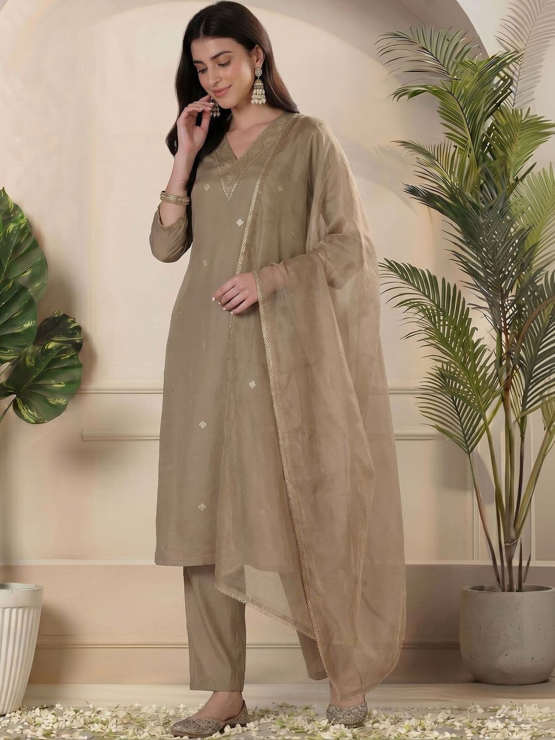 FABIAN FASHION Women Ethnic Motifs Embroidered Regular Thread Work Kurta with Trousers & With Dupatta - view 1