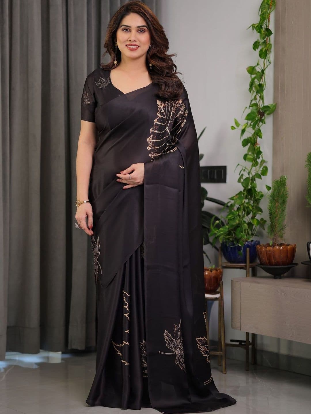 RAAS SHREE Floral Pure Georgette Handloom Saree - view 1