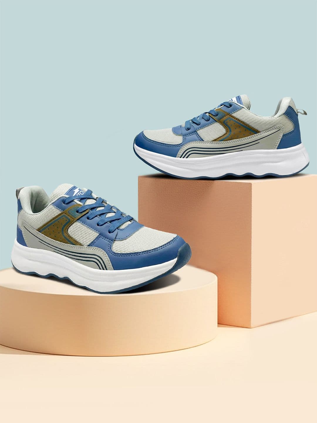 Bruton Men Mesh Running Non-Marking Shoes - view 1