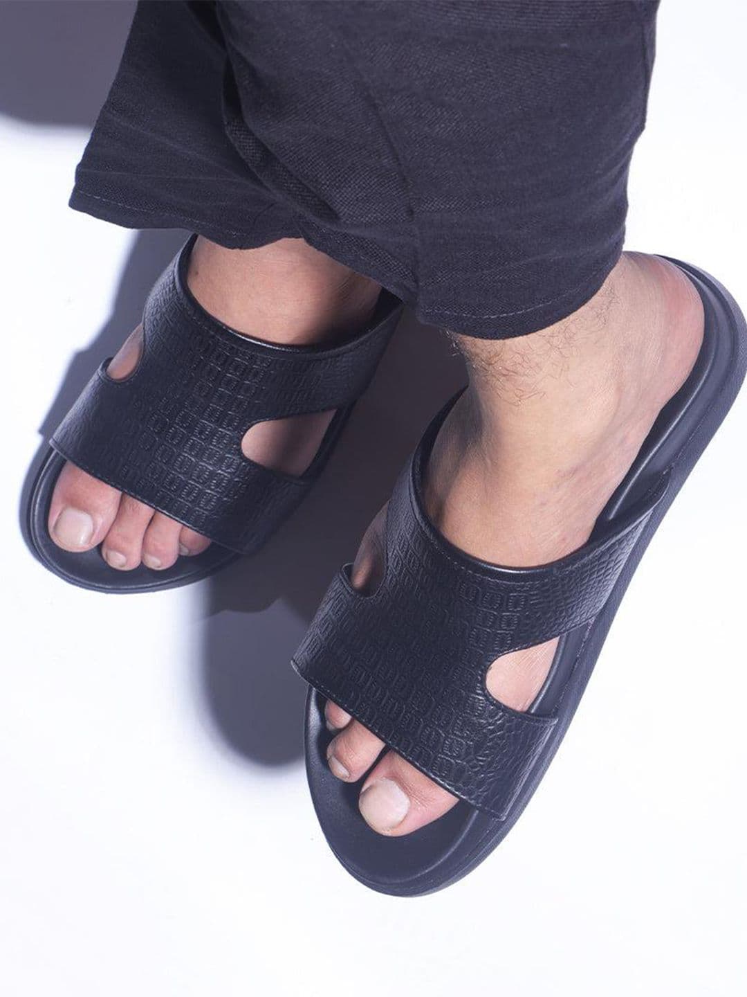 MONKSTORY Men Black Leather Strap Textured Sandals - view 1