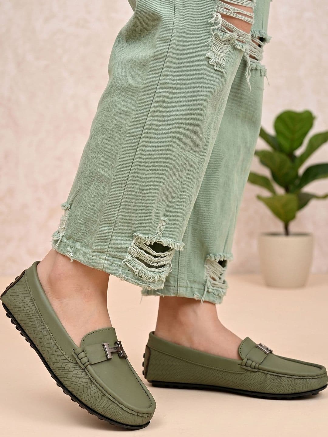 ALCAZO Women Textured Driving Shoes - view 1