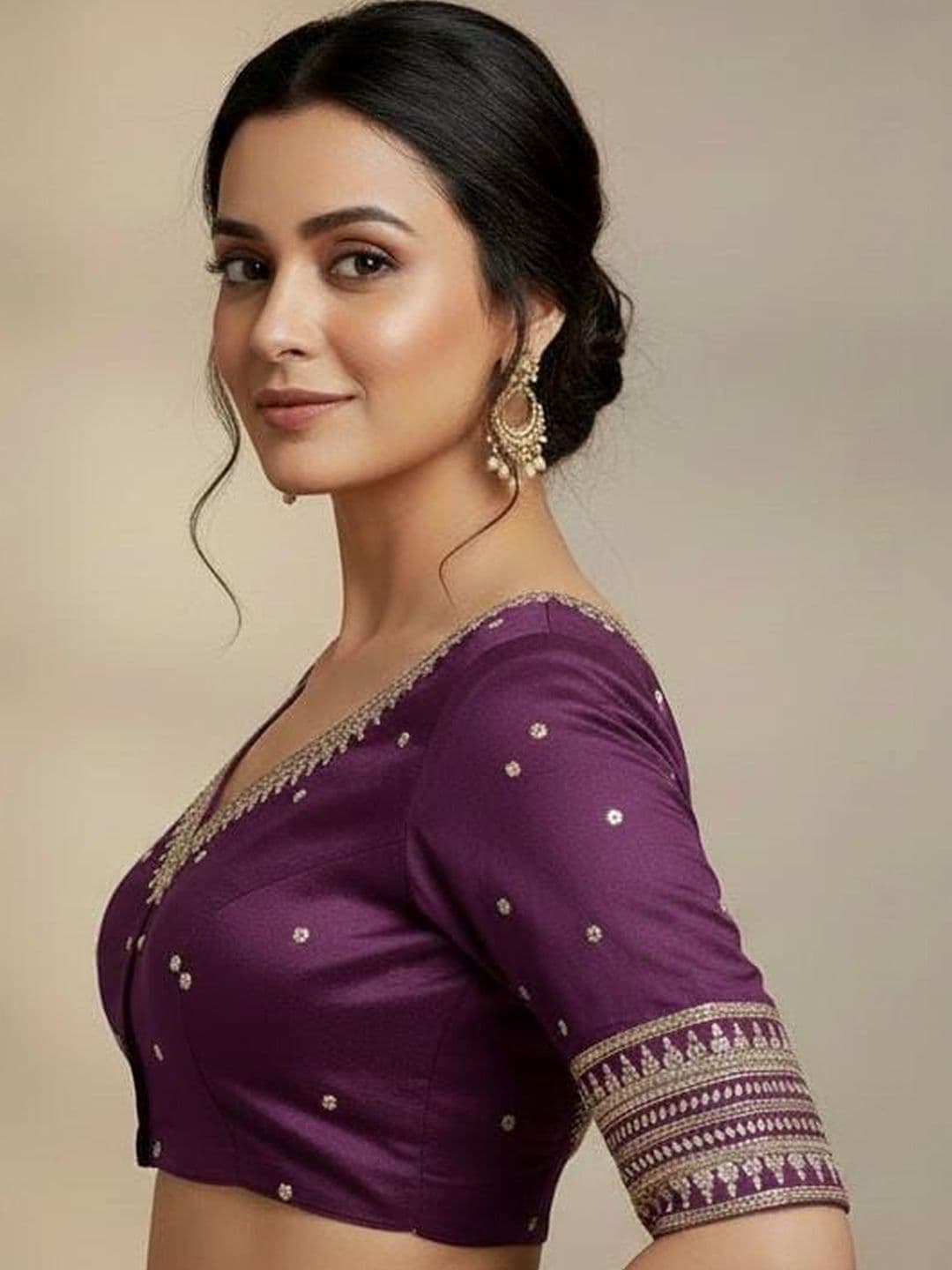 Apexaura Silk Blend Embroidered Thread Work Saree Blouse - view 1