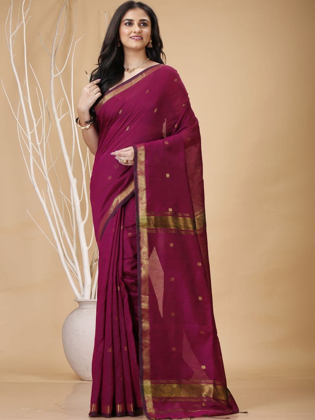 Bong ButiQ Woven Design Zari Silk Cotton Handloom Saree - view 1