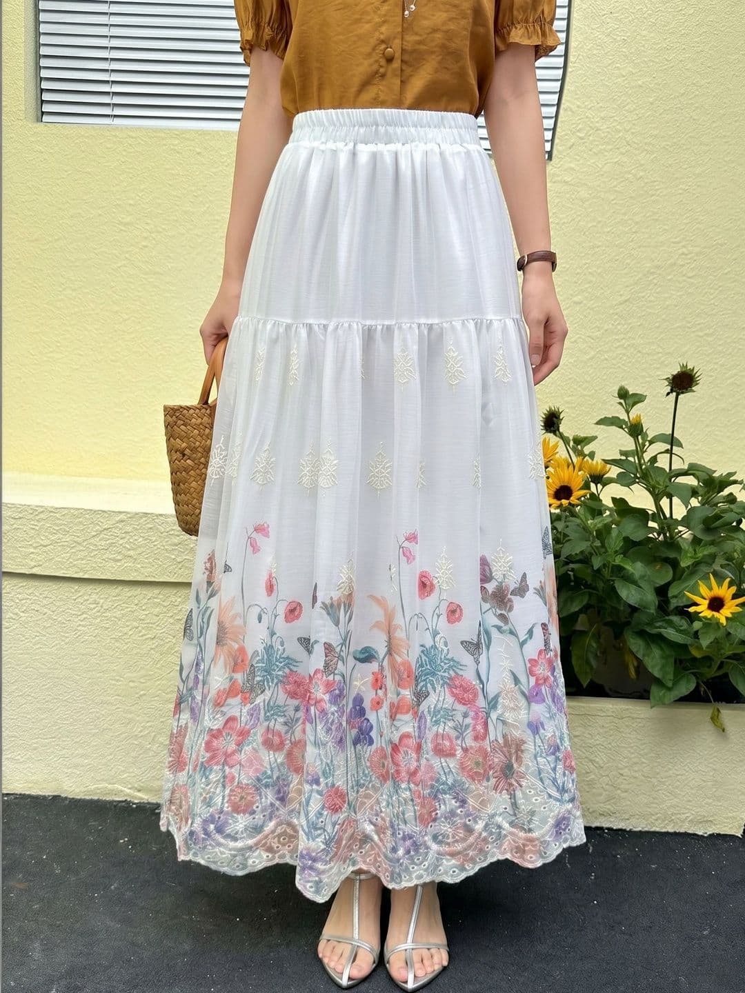StyleCast x Revolte Women Floral Midi Tiered Skirt - view 1