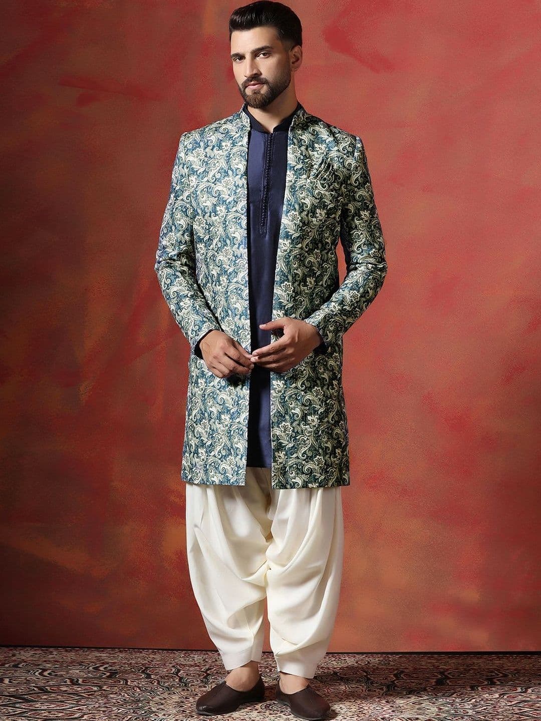 SOURAGYA Embroidered Mandarin Collar Sherwani