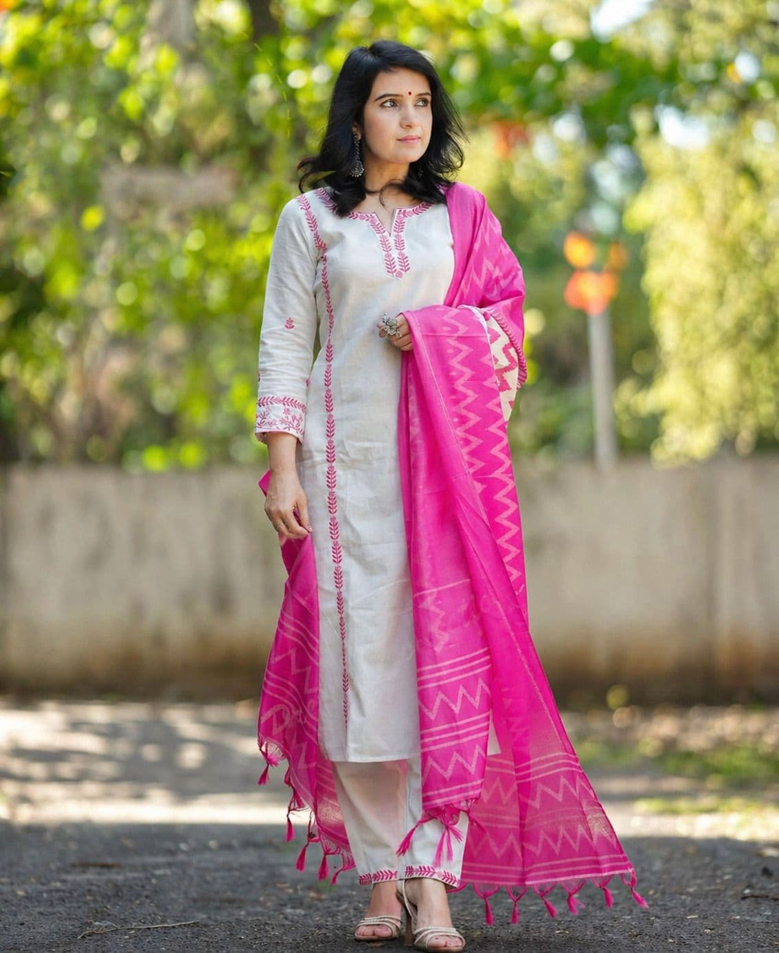 Sangria Embroidered Pure Cotton V-Neck Kurta & Trousers With Dupatta - view 1