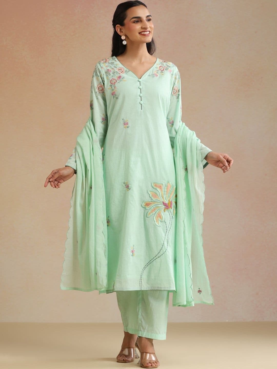 House of Pataudi Women Floral Embroidered Regular Thread Work Pure Cotton Kurta with Trousers & With Dupatta - view 1