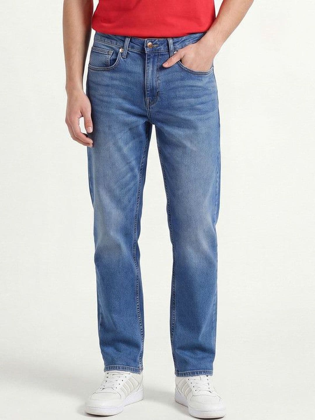 United Colors of Benetton Men Relaxed Fit Mid-Rise Light Fade Jeans - view 1