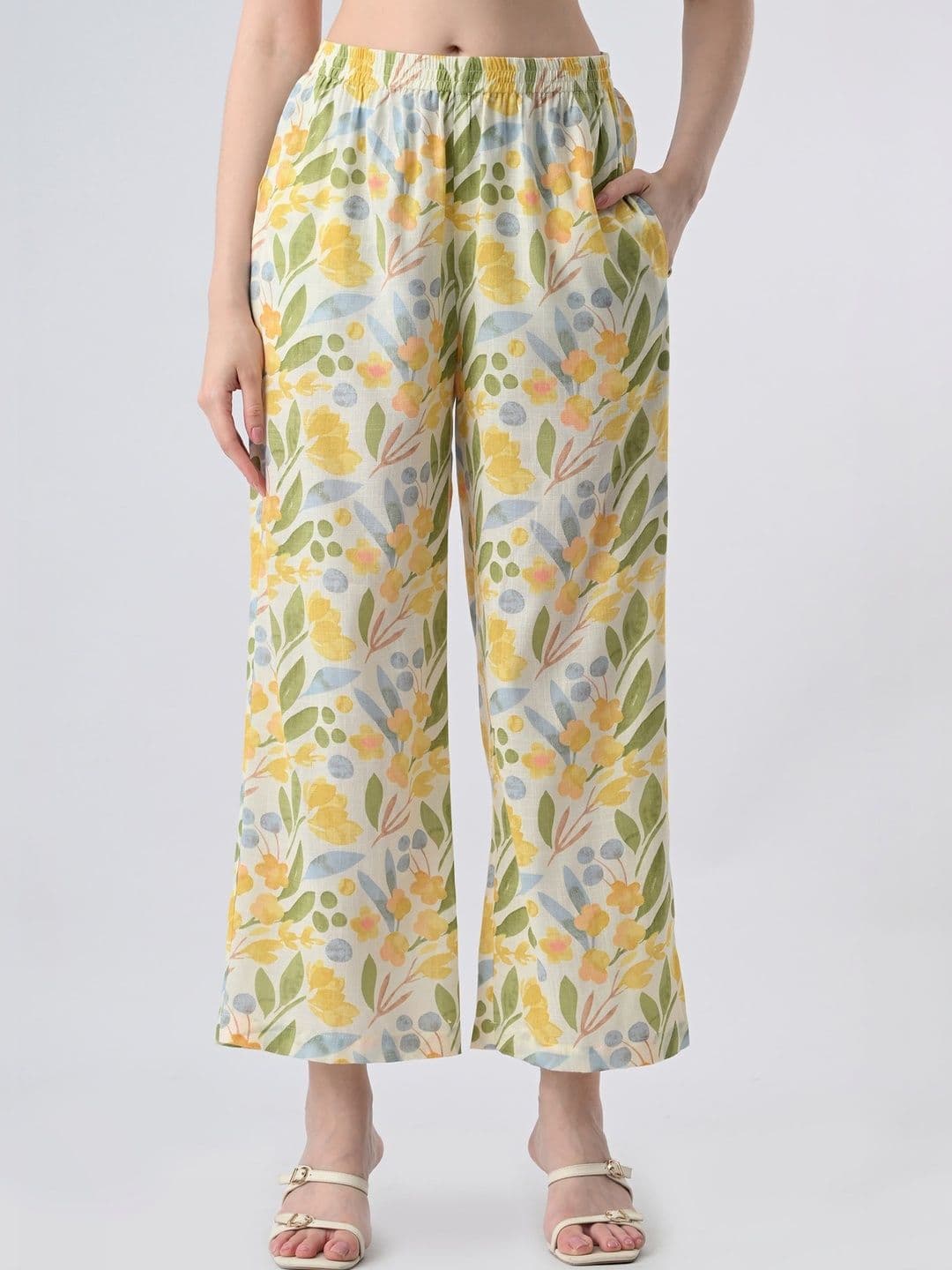 BAESD Women Floral Printed Flared Palazzos - view 1