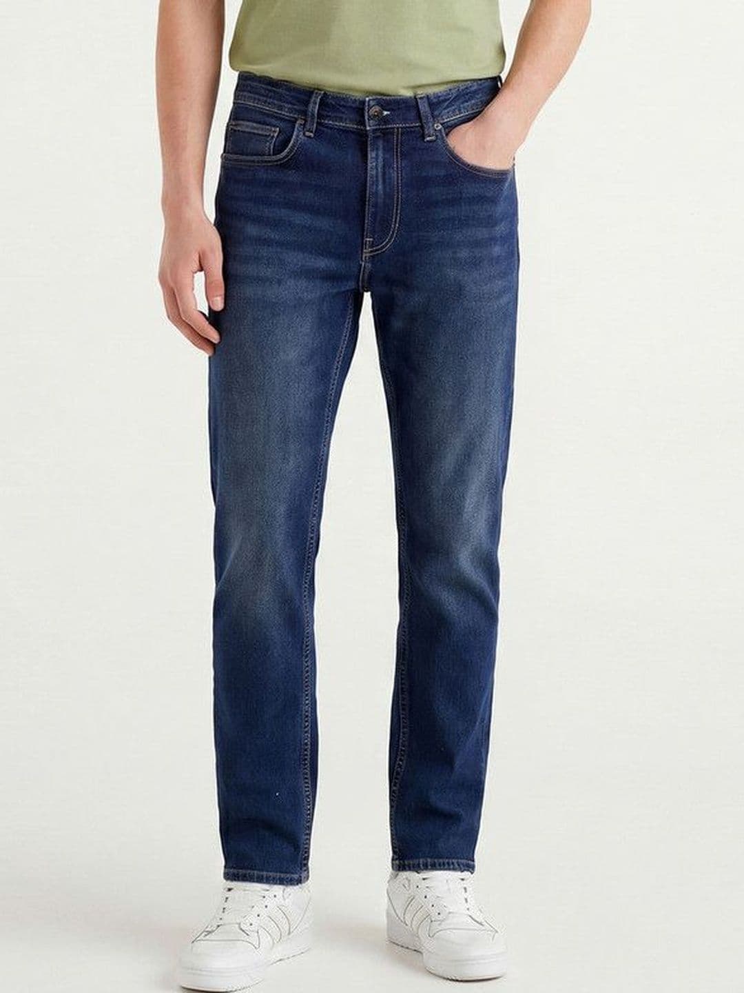 United Colors of Benetton Men Tapered Fit Mid-Rise Light Fade Jeans - view 1