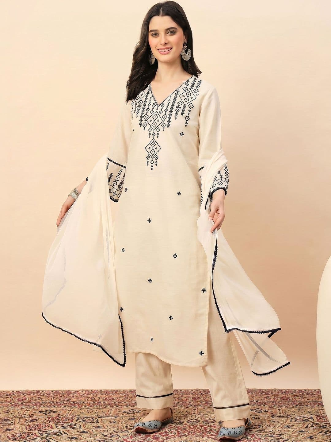 House of Pataudi Women Ethnic Motifs Embroidered Regular Thread Work Pure Cotton Kurta with Trousers & With - view 1