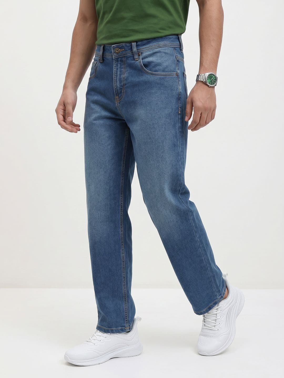 The Roadster Life Co. Men Relaxed Fit Light Fade Jeans