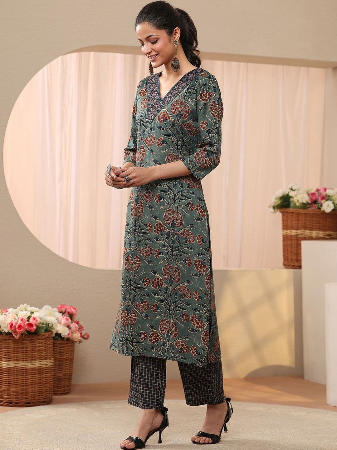Gerua By Libas Women Floral Printed Regular Kurta with Trousers & With Dupatta - view 1