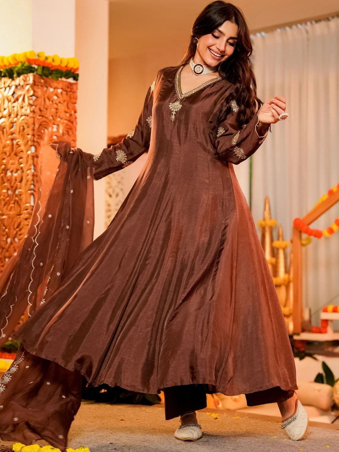 Koodii Designers Women Floral Embroidered Regular Thread Work Kurta with Trousers & With Dupatta - view 1