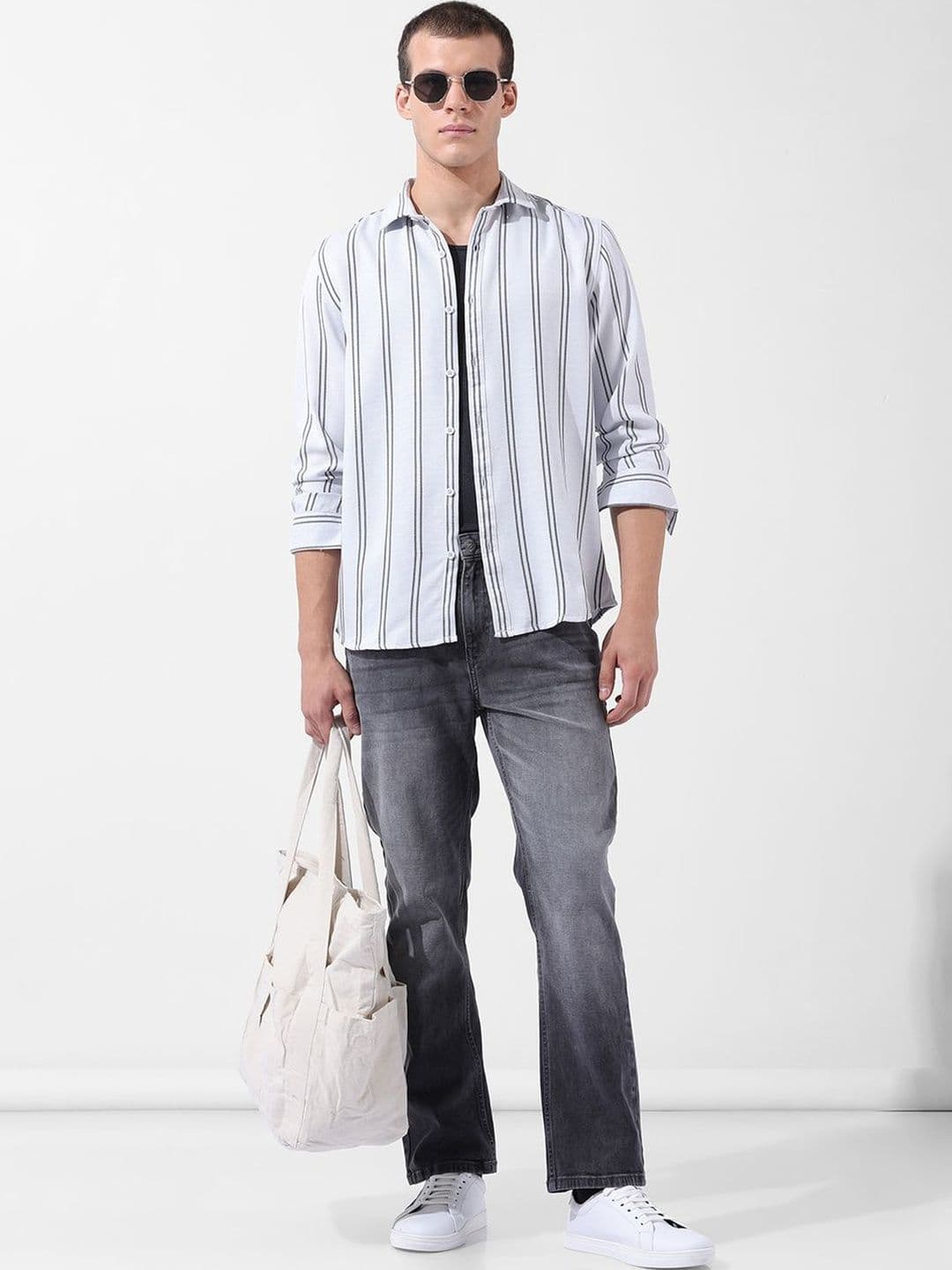 The Indian Garage Co Men Relexed Fit Mid-Rise Heavy Fade Stretchable Jeans - view 1