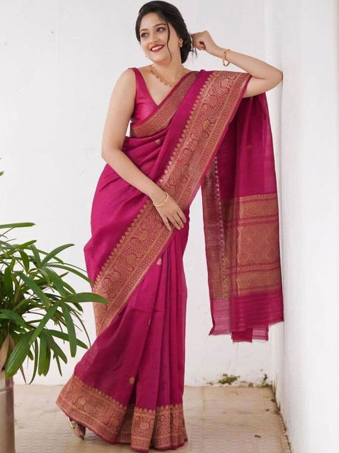 LIMDO Woven Design Zari Art Silk Kanjeevaram Saree - view 1
