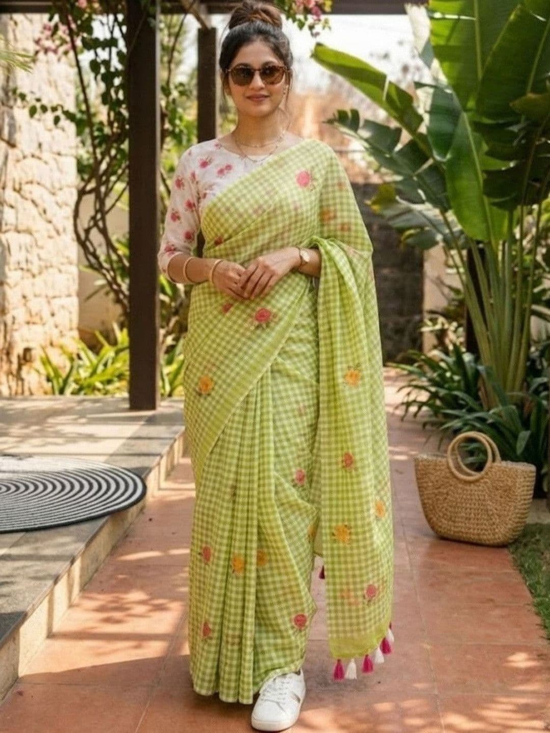 SANJANA SILK SANJANA SILK Checked Embroidered Saree - view 1