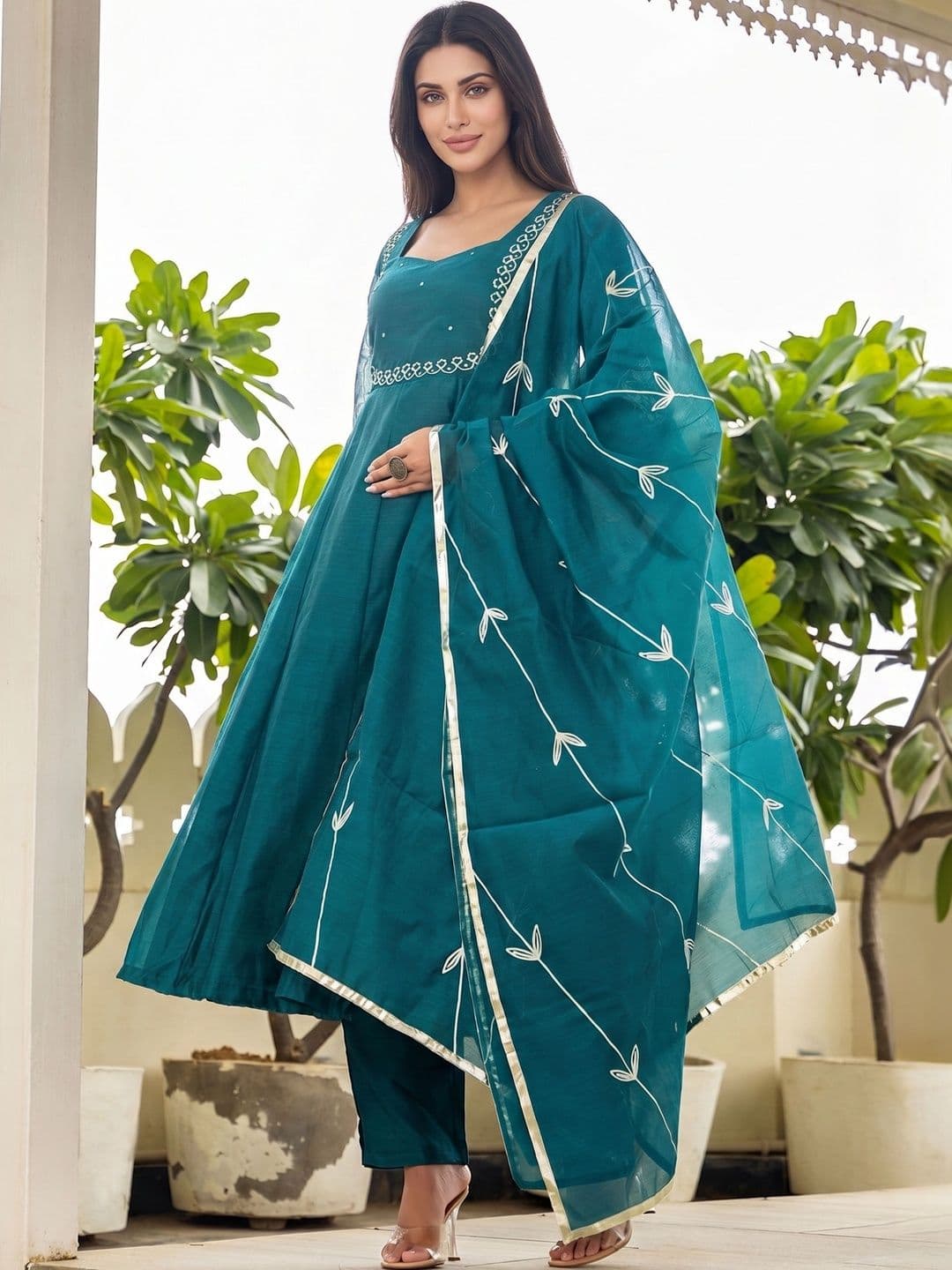 Royal Export Women Ethnic Motifs Embroidered Empire Thread Work Kurta with Trousers & With Dupatta - view 1