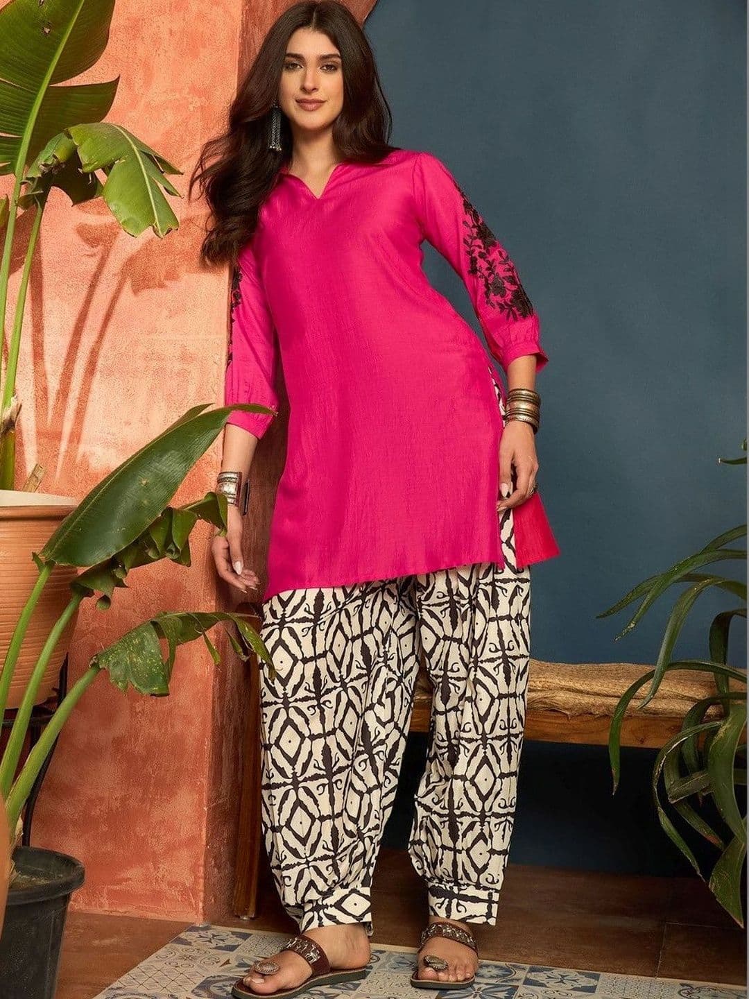 Sangria Embroidered Shirt Collar Kurta & Salwar - view 1
