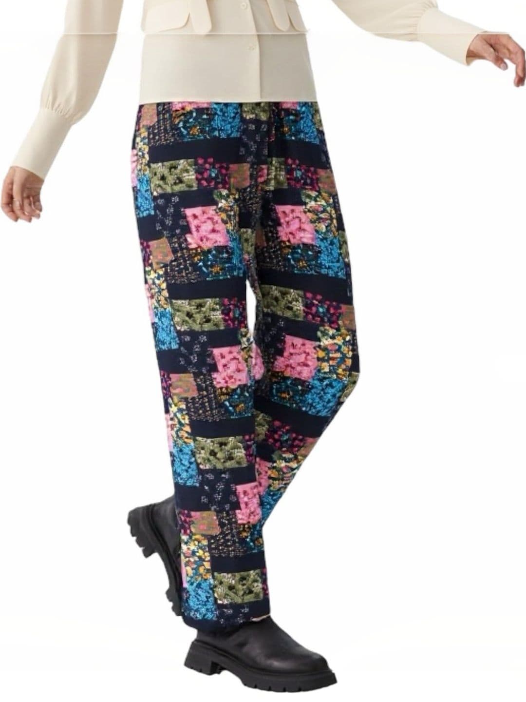 Nelwin Ji Women Floral Printed Knitted Palazzos - view 1