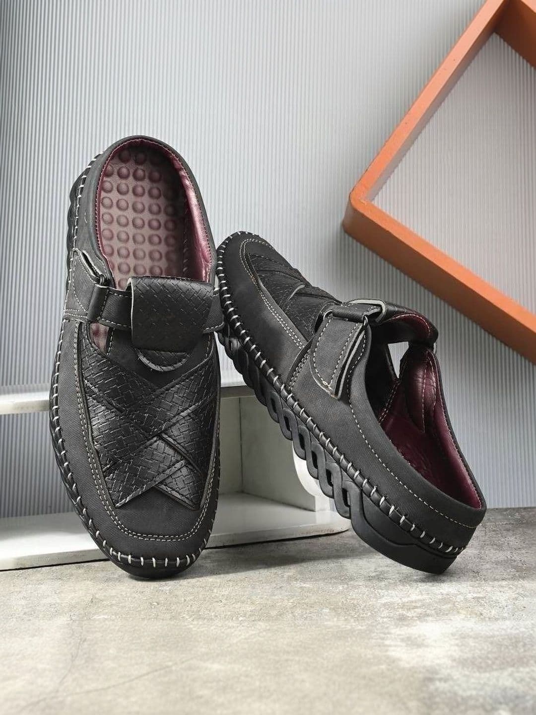 MEN'S AVENUE Men Fisherman Sandals - view 1
