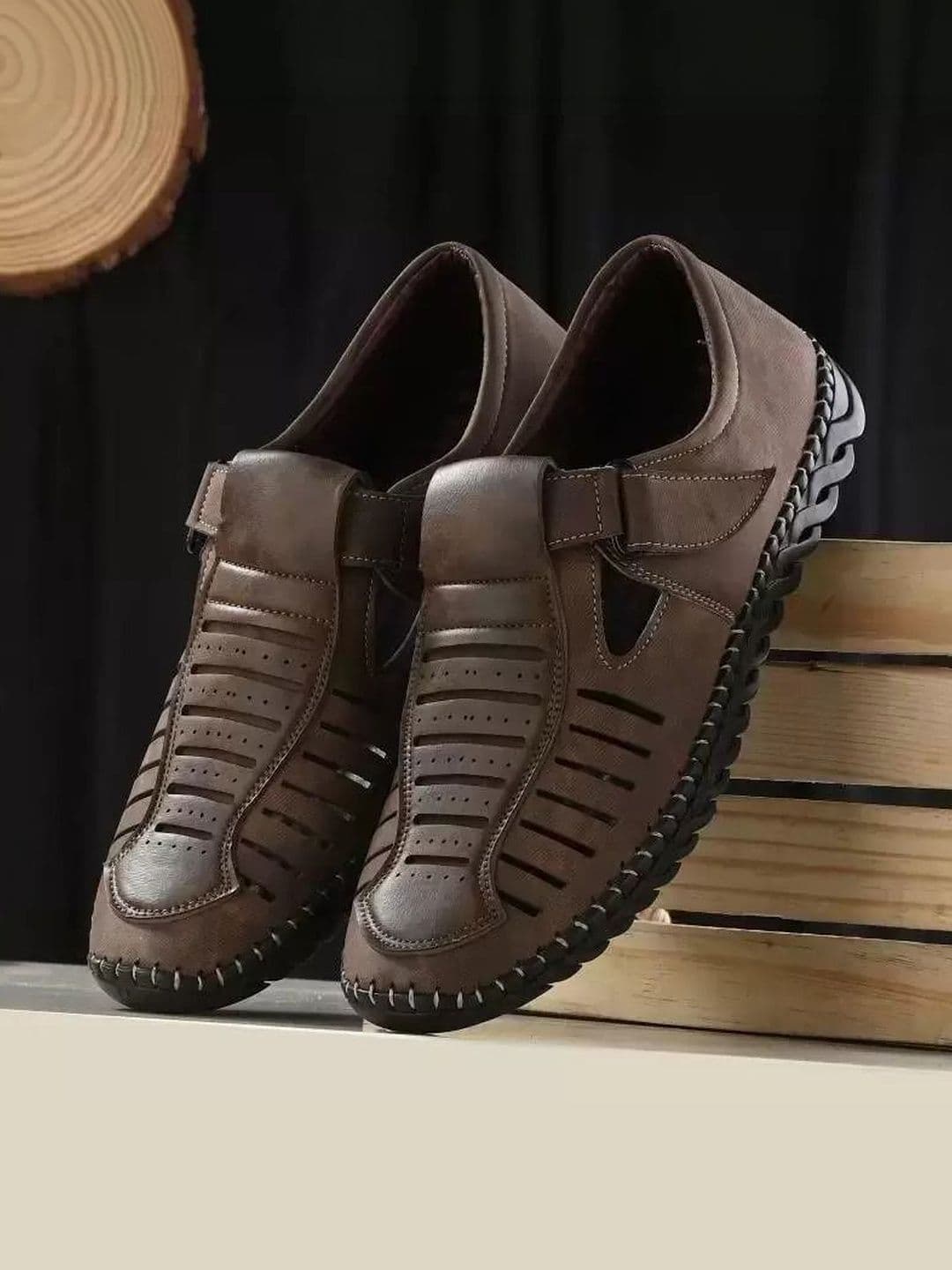 MEN'S AVENUE Men Fisherman Sandals - view 1