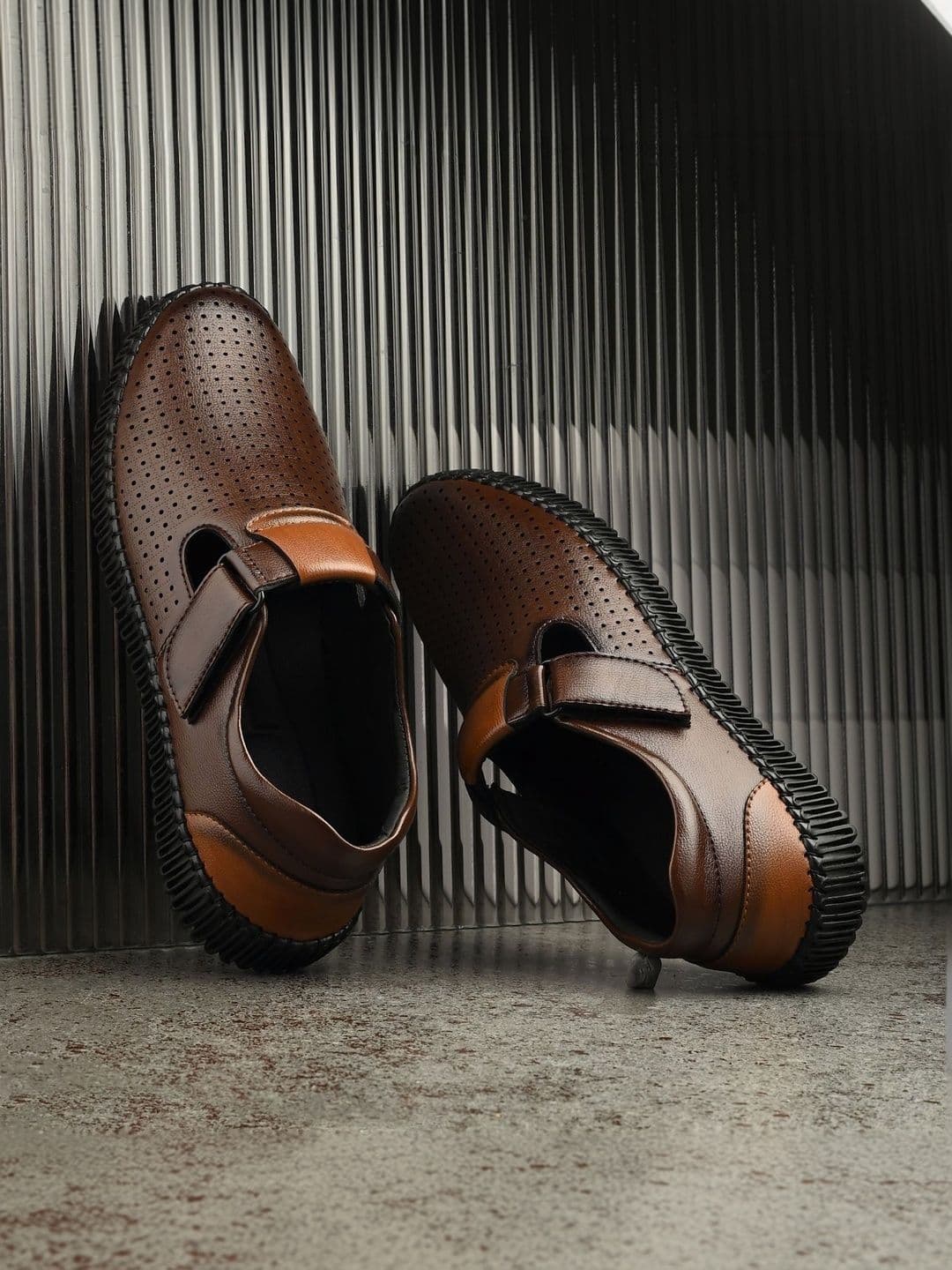 MEN'S AVENUE Men Comfort Sandals - view 1