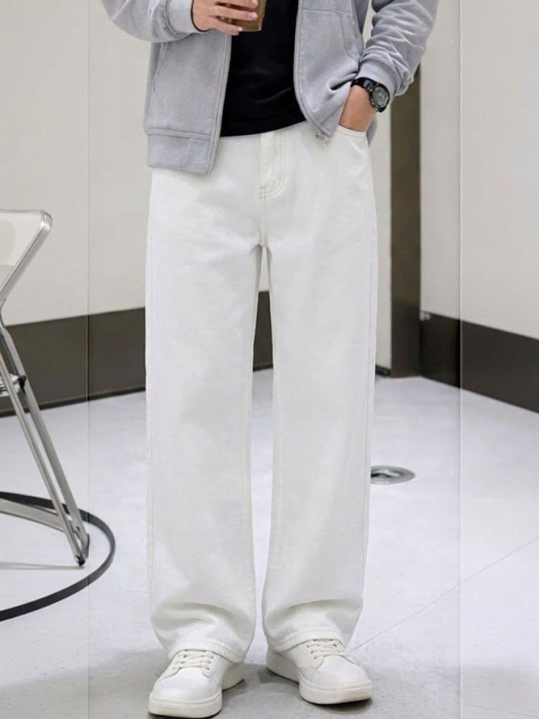 FEBRi Men Wide Leg Mid-Rise Jeans - view 1