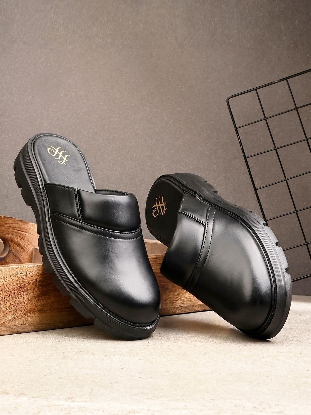 House of Pataudi Men Leather Clogs Sandals - view 1