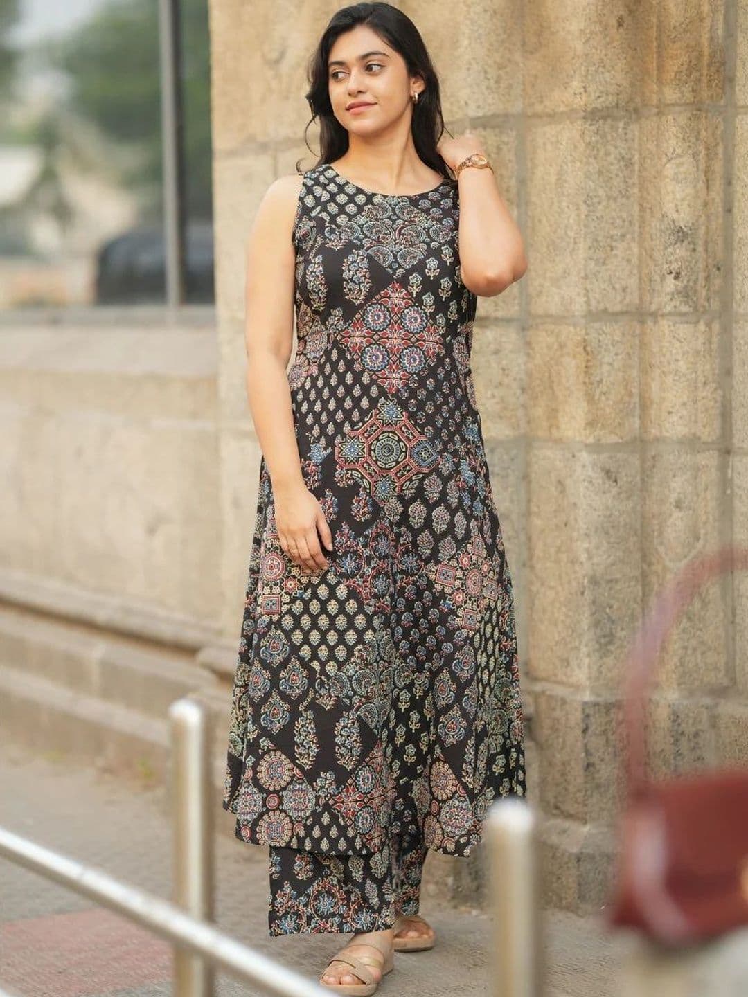 Demirner Women Ethnic Motifs Printed Regular Pure Cotton Kurta with Palazzos - view 1