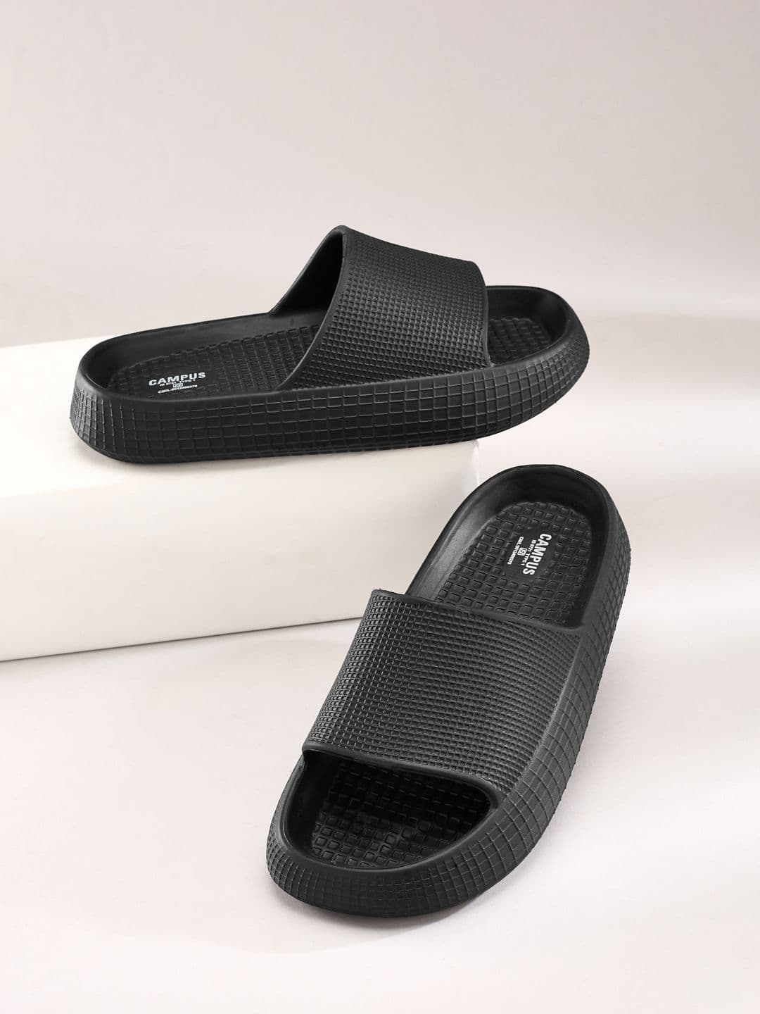 Campus GC-4038 Men Cushioned Footbed Sliders - view 1