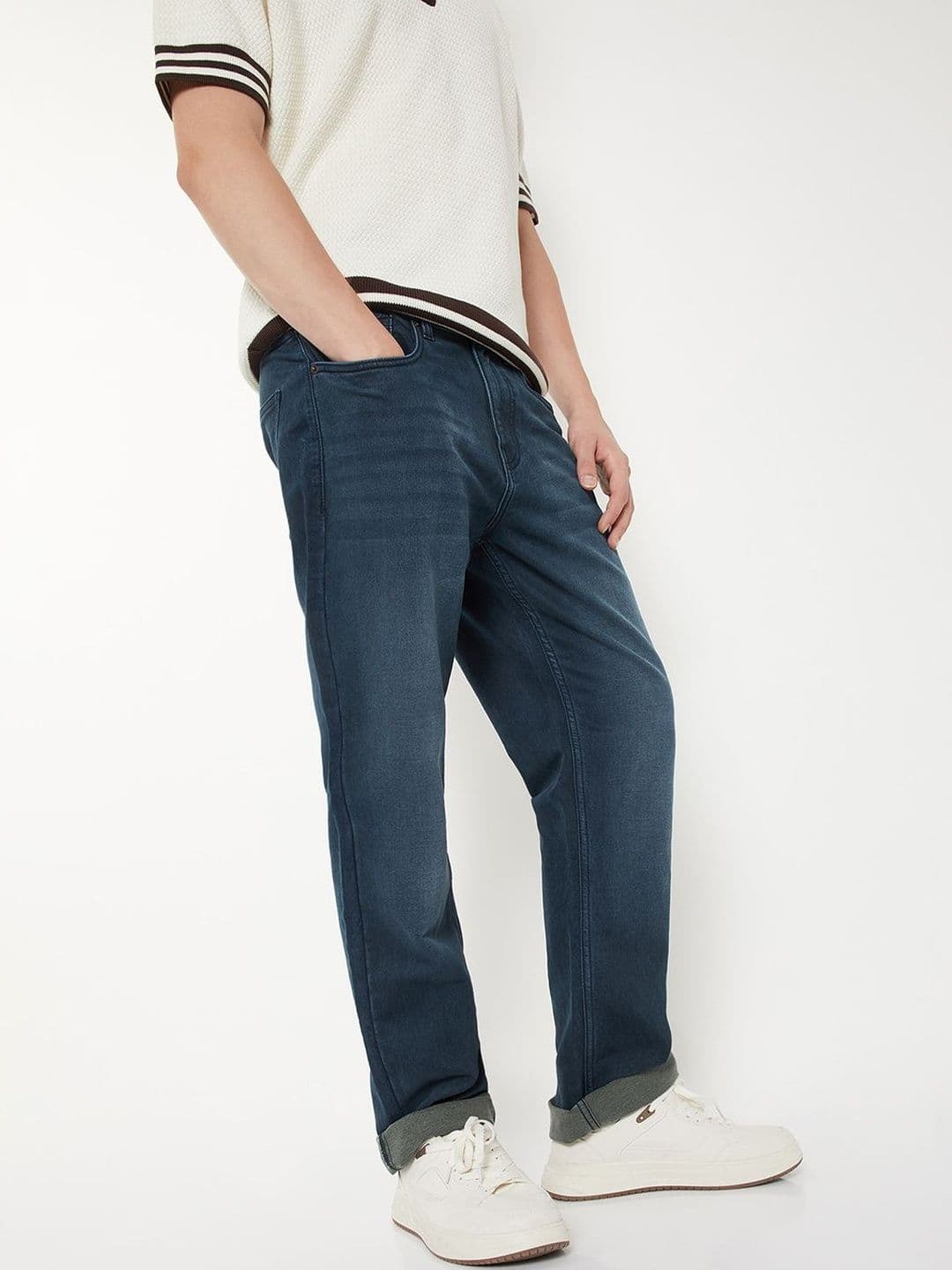 max Men Regular Fit Mid-Rise Light Fade Stretchable Jeans - view 1