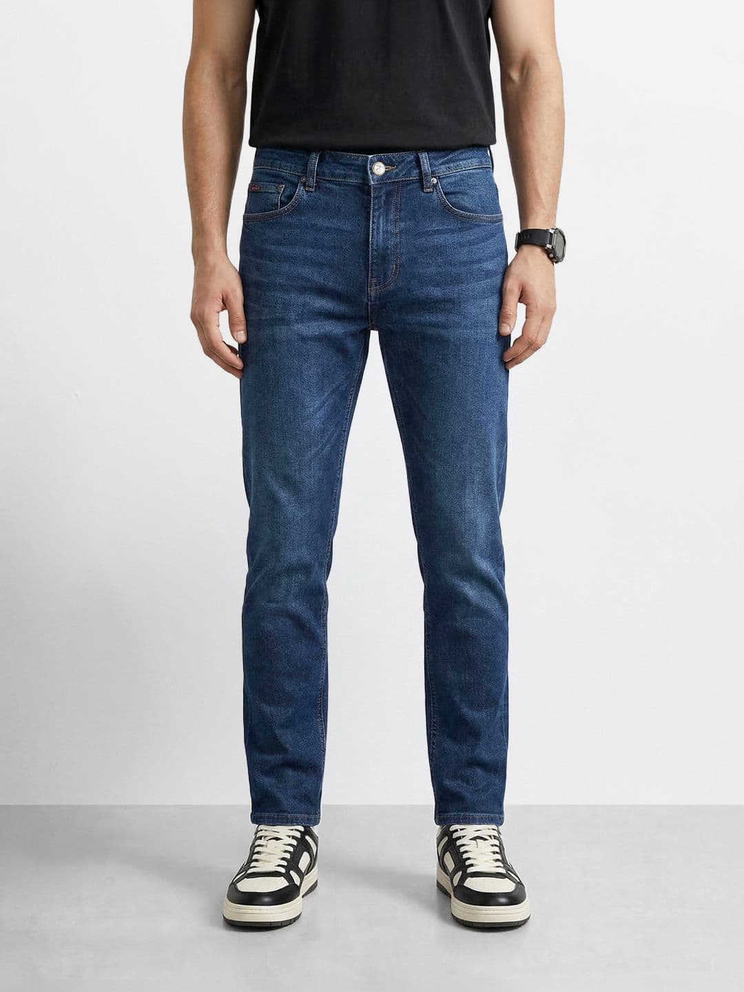 The Indian Garage Co Men Slim Fit Mid-Rise Light Fade Stretchable Jeans