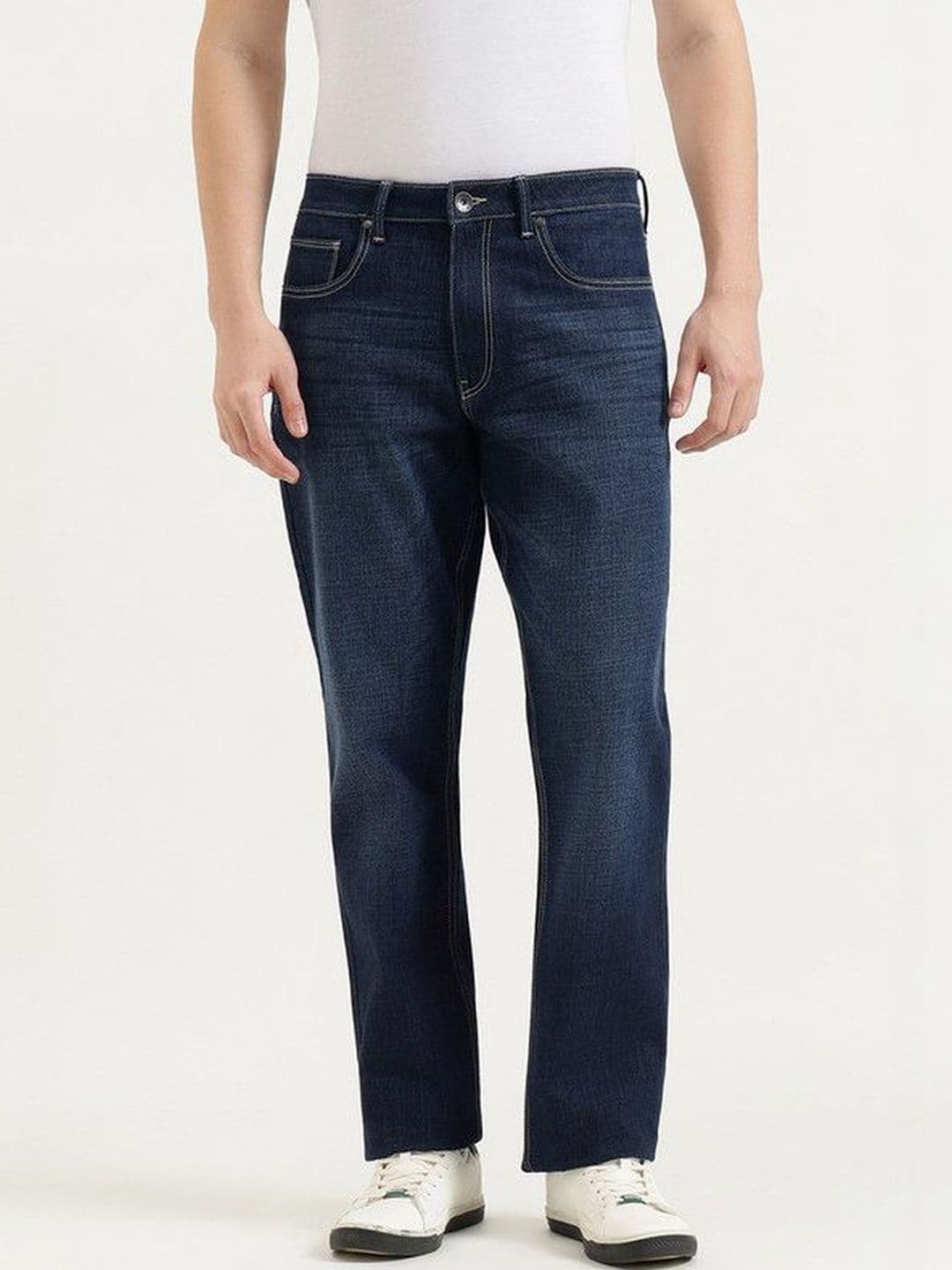 United Colors of Benetton Men Relaxed Fit Mid-Rise Light Fade Jeans - view 1