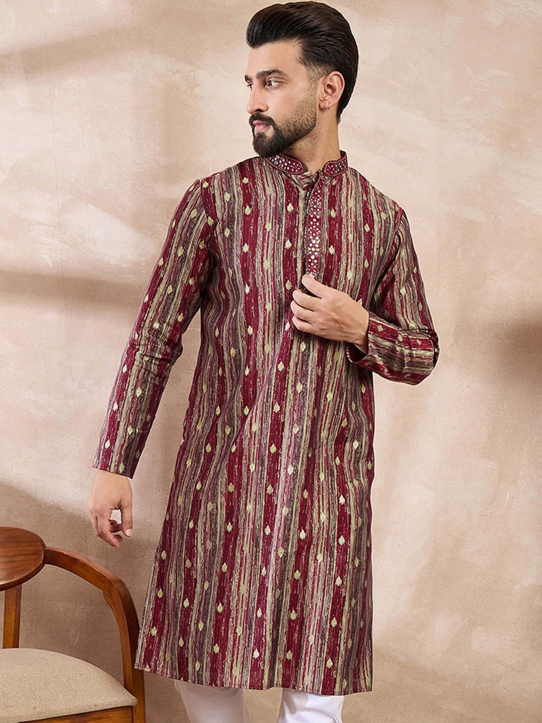 House of Pataudi Printed Mandarin Collar Knee Length Straight Kurta - view 1