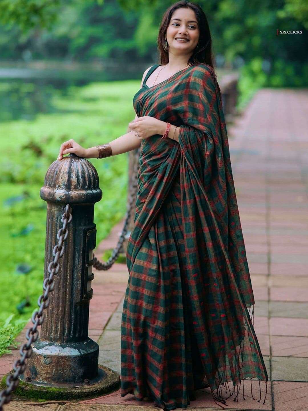 KALINI Checked Pure Cotton Saree - view 1
