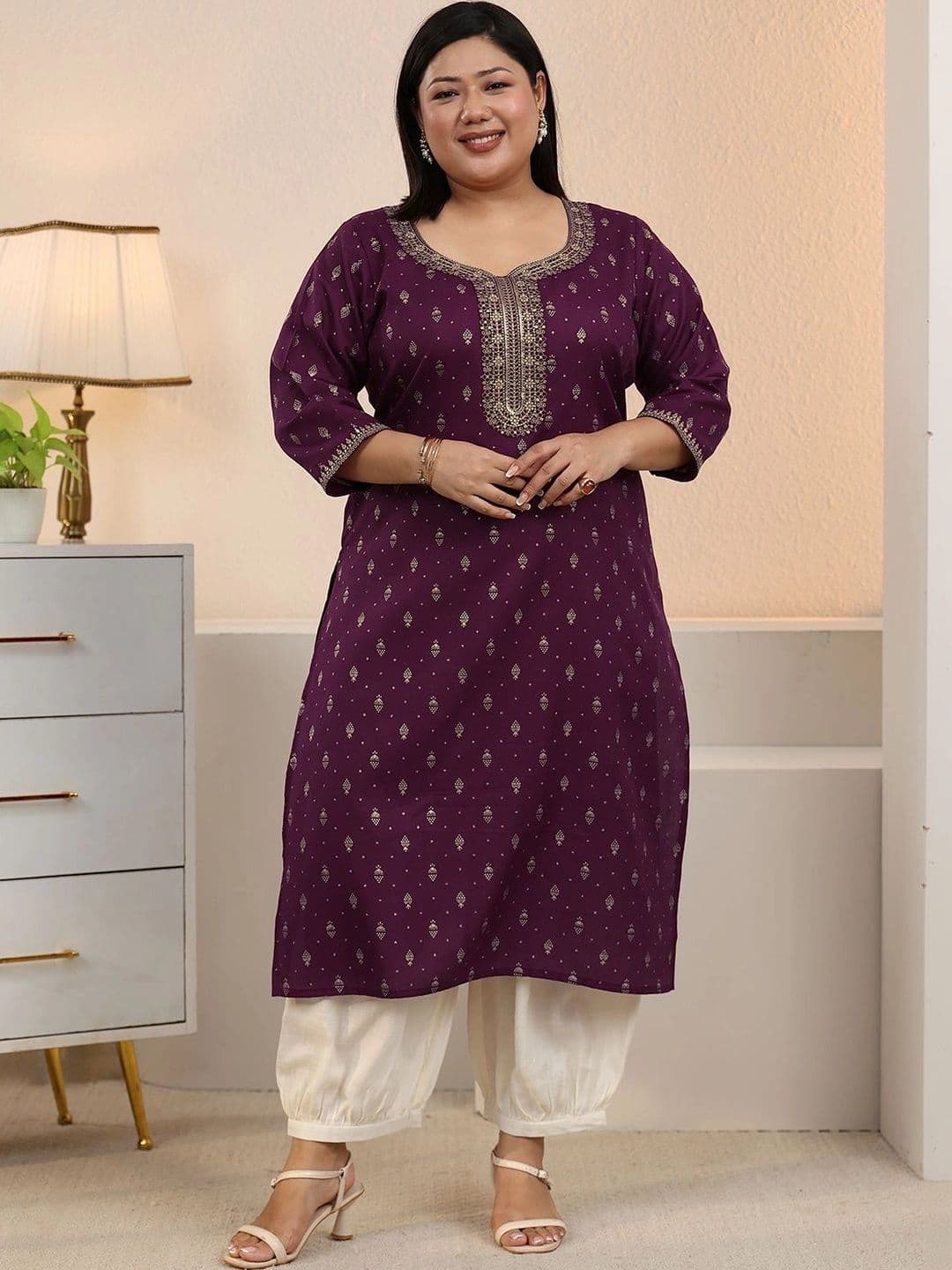 EXTRA LOVE BY LIBAS Women Ethnic Motifs Embroidered Thread Work Kurta - view 1