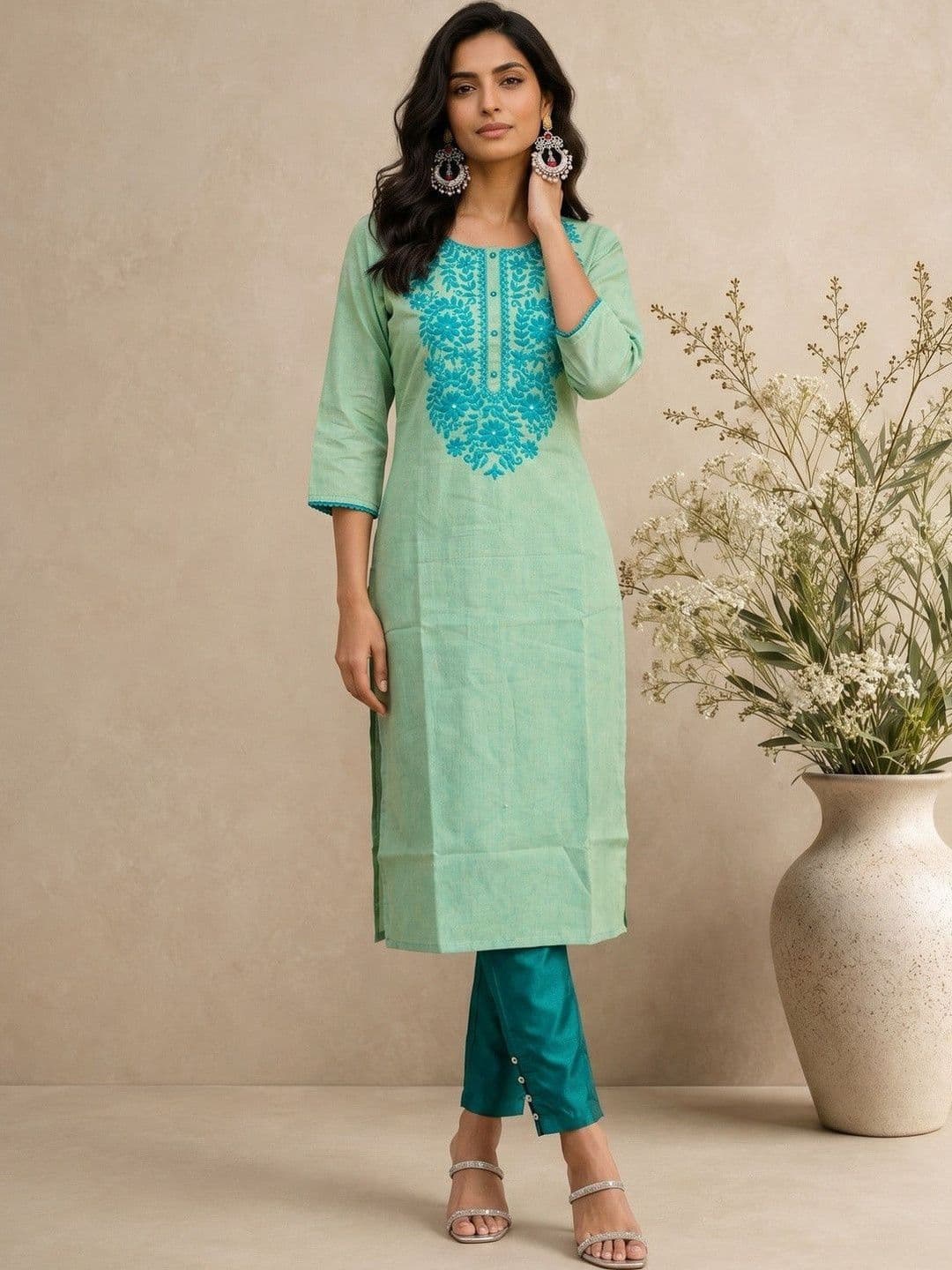 Sangria Women Ethnic Motifs Embroidered Thread Work Kurta - view 1
