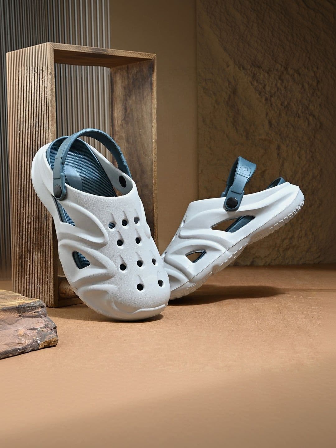 Vortek Men Clogs - view 1