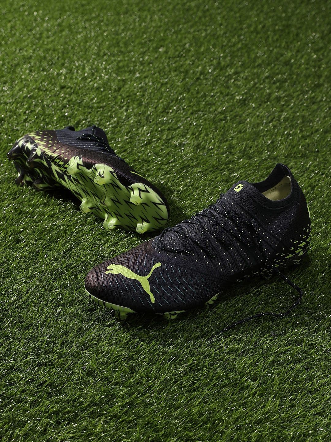 Puma Men Blue Football Shoes - view 1