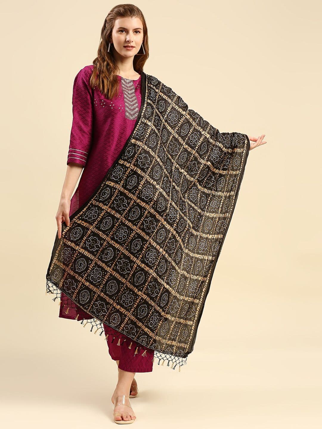 Dupatta Bazaar Black & Gold-Toned Printed Dupatta - view 1