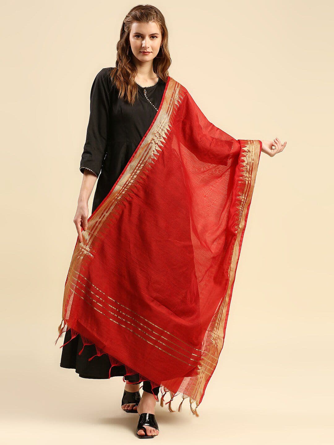Dupatta Bazaar Red & Gold-Toned Woven Design Dupatta - view 1