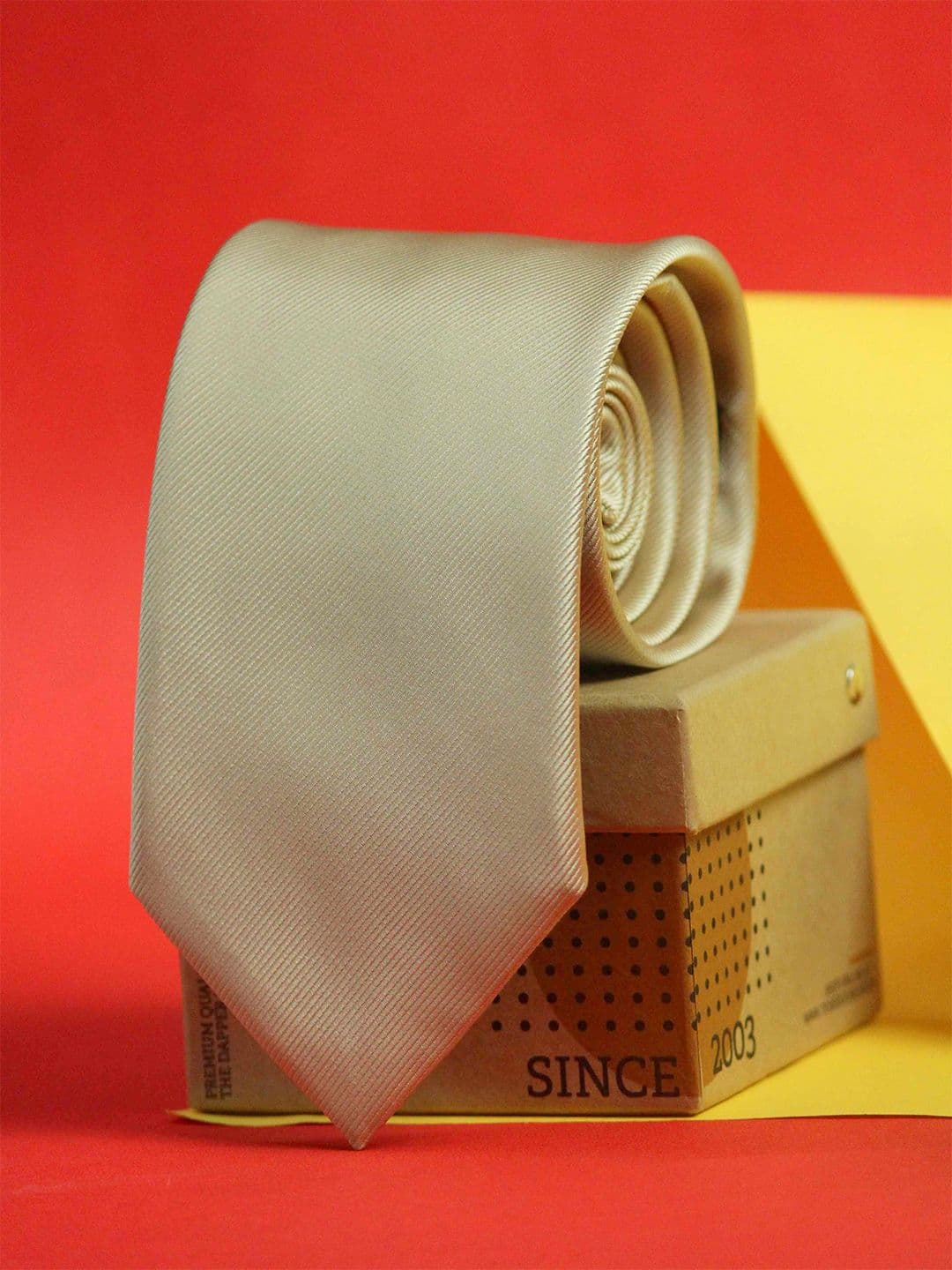 Tossido Men Beige Solid Broad Tie - view 1