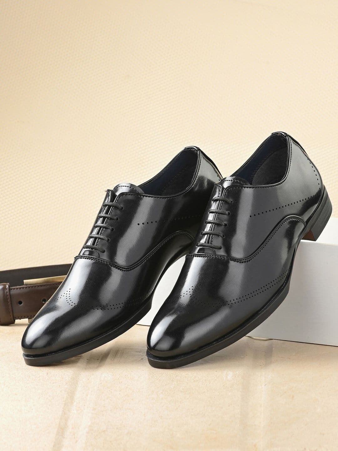 INVICTUS Men Black Solid Formal Oxfords - view 1