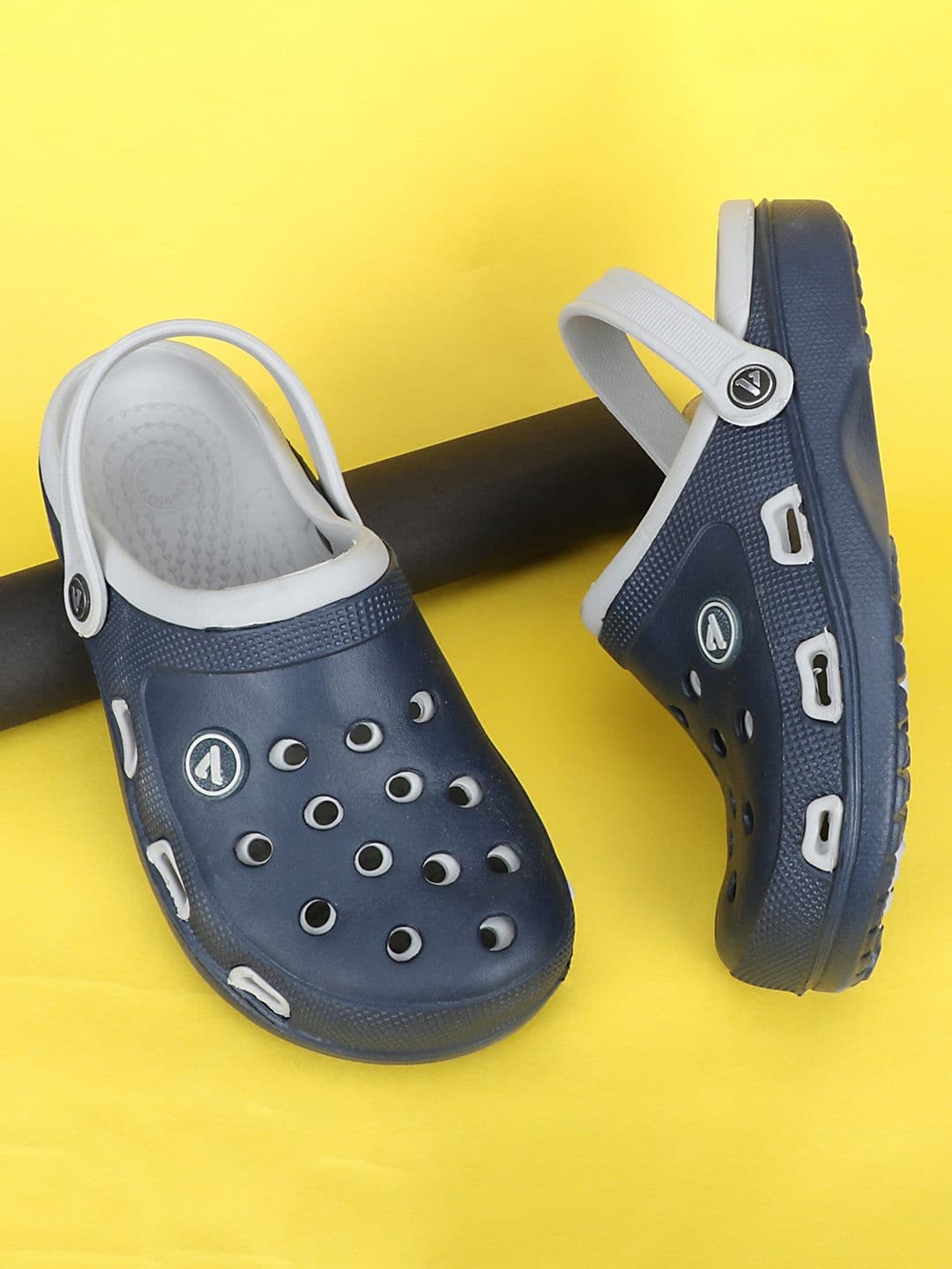 Aqualite Men Solid Clogs - view 1